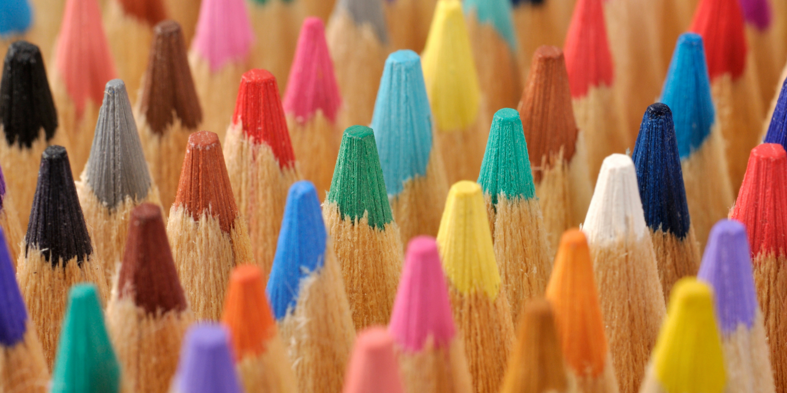 Crayons de couleur à croquis ensemble 75 pièces dans une boîte de